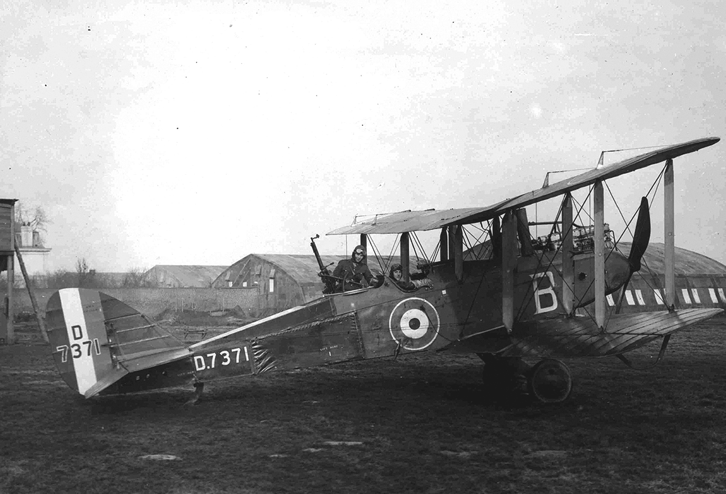 DH9